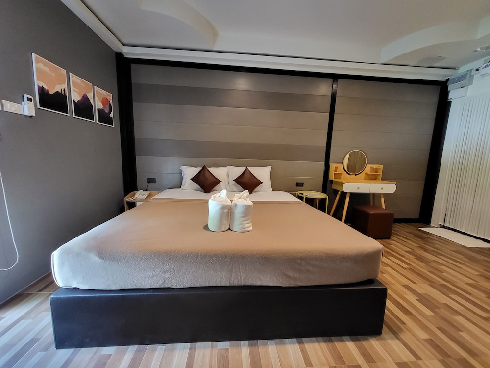 Deluxe Double Room photo 2