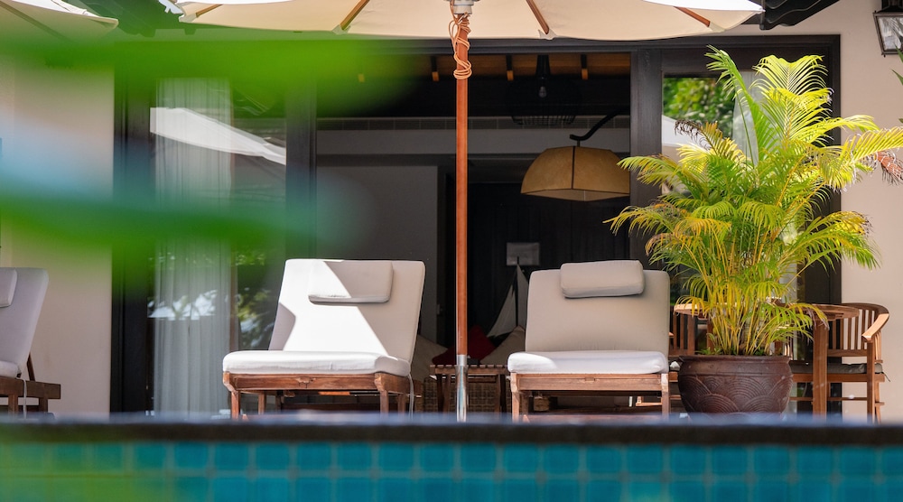 Grand Villa (beach Pool)