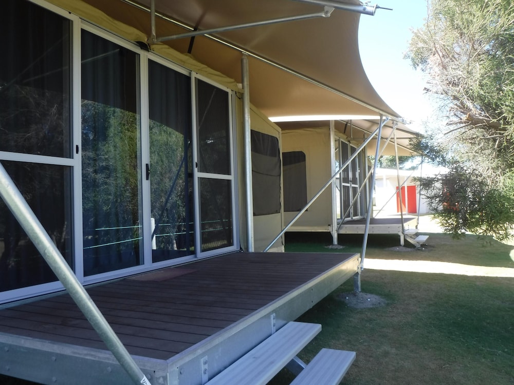 Family Tent, Multiple Beds photo 1
