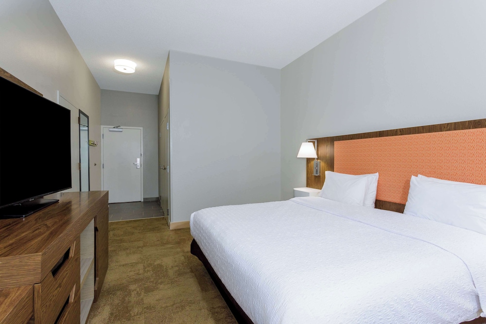 Room, 1 King Bed, Accessible, Non Smoking - Photo 2