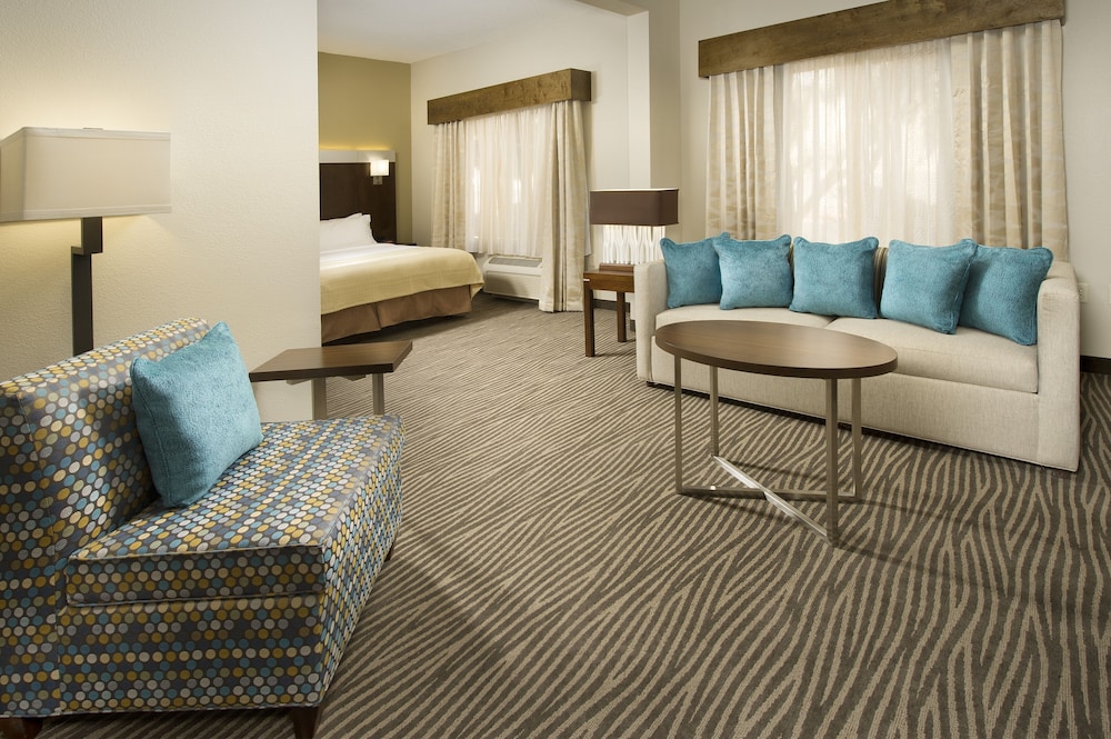 Standard Room, Multiple Beds - Photo 9
