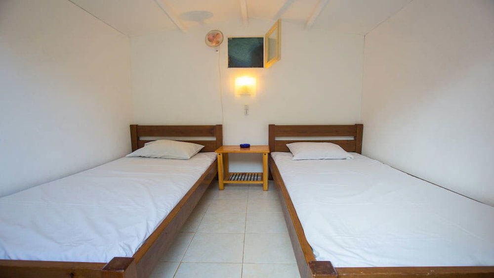 Tent, 2 Twin Beds