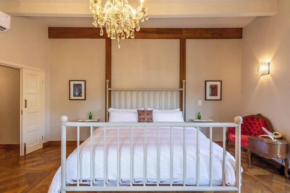 Comfort Suite, Balcony, City View photo 1