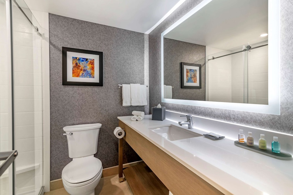 Standard Room, 2 Queen Beds, Bathtub, Non Smoking