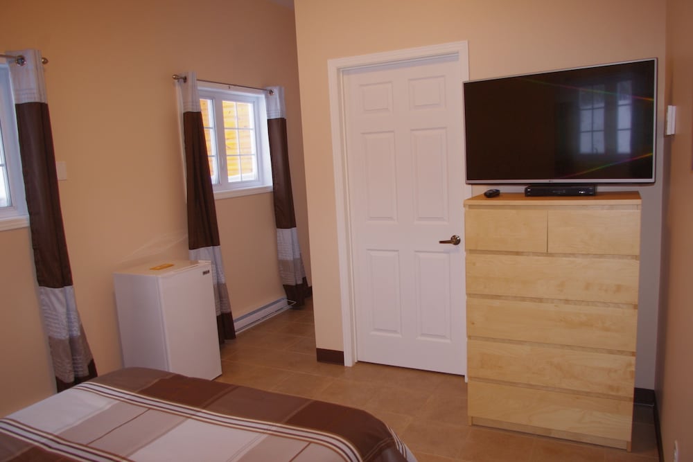 Room 4, 1 Double Bed photo 2