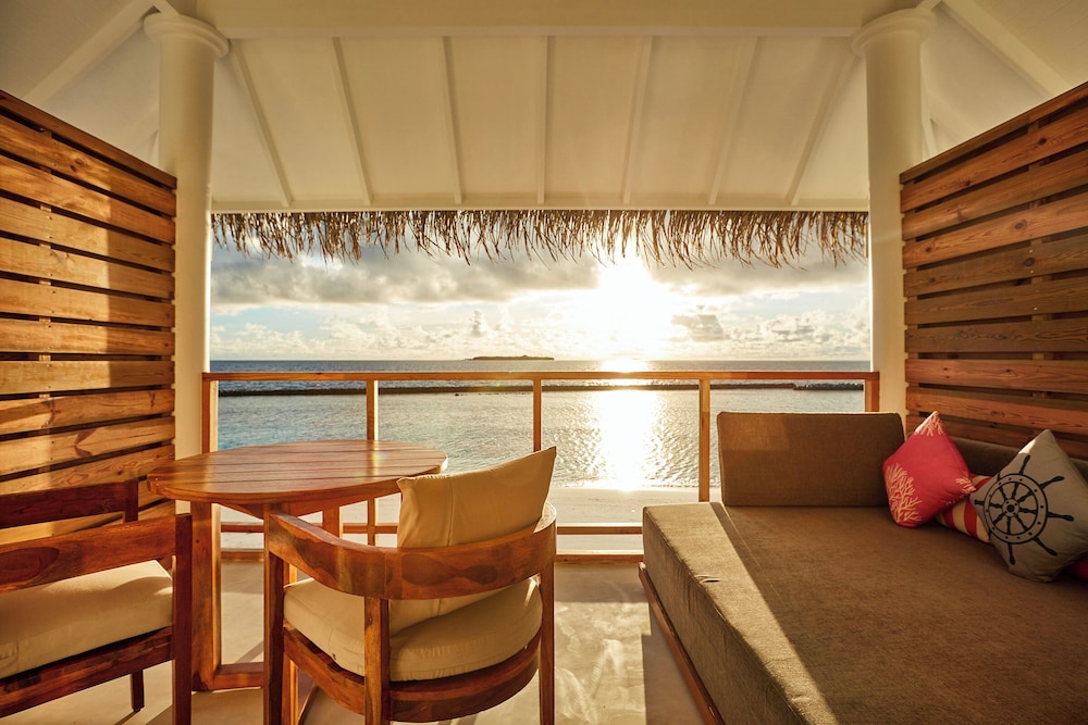 Beach Residence with Private Pool (Free Transfers for 2 Pax, Min 7 Nights Stay) photo 2