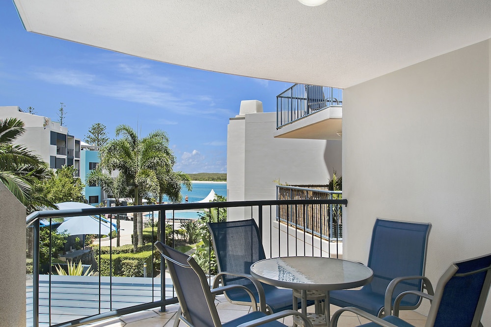 Standard Three  Bedroom Garden View Apartment photo 2