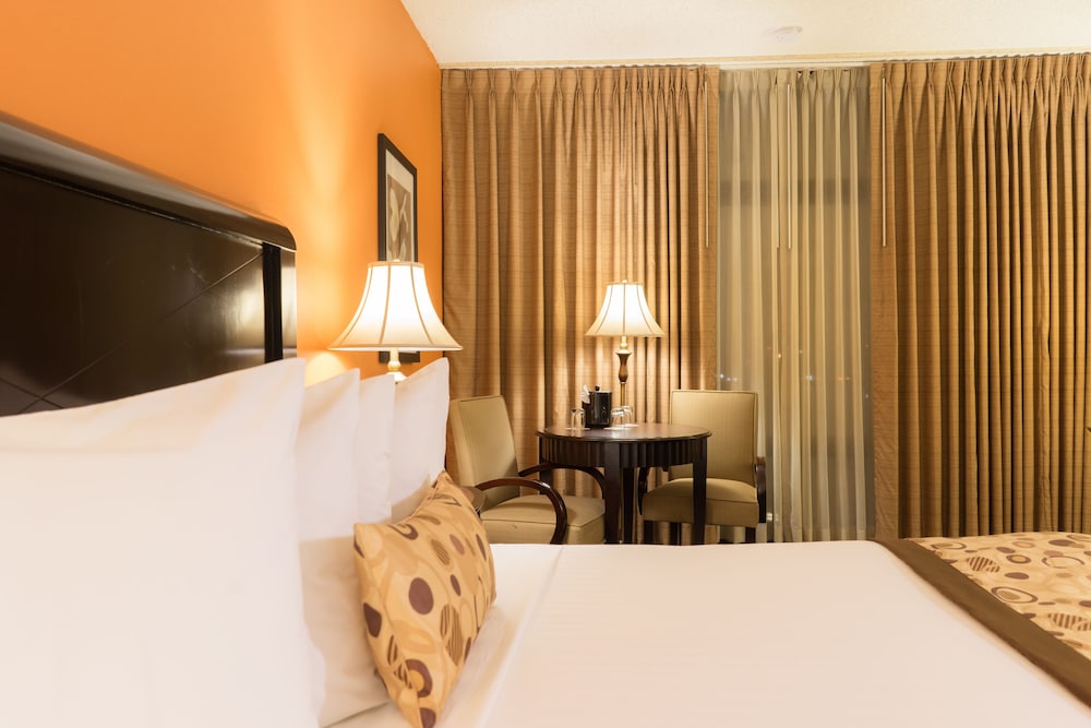 Executive Room, 1 King Bed, Non Smoking - Photo 2