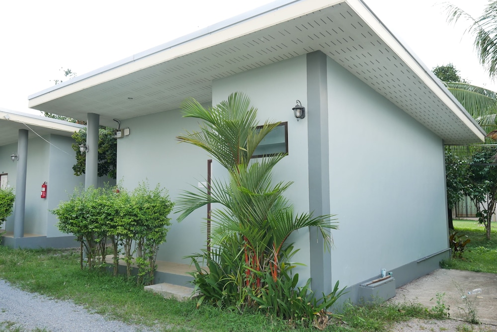 Quadruple Room with Garden view photo 3