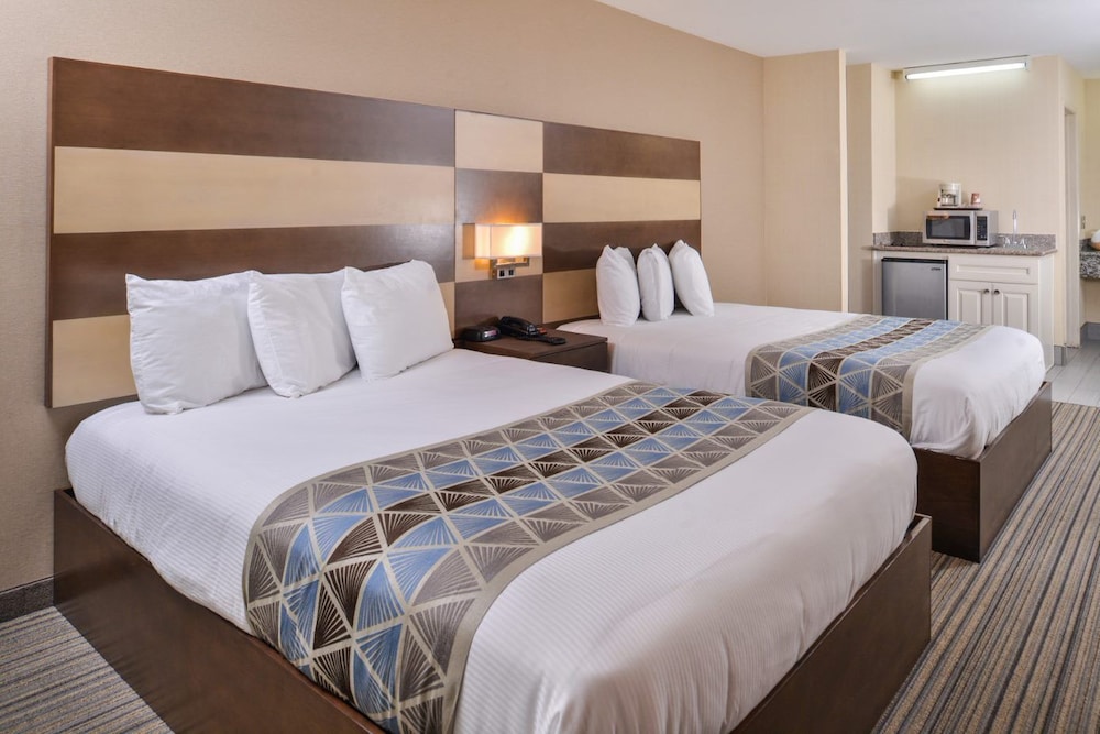 Room, 2 Queen Beds, Non Smoking, Kitchenette photo 1
