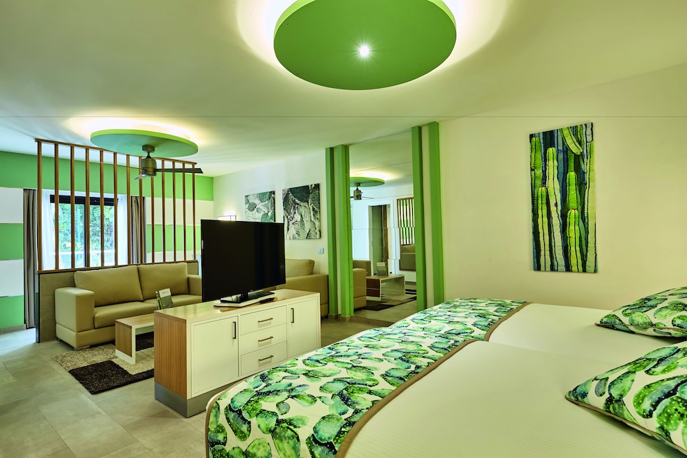 Junior Suite (B2C-US) - Photo 4