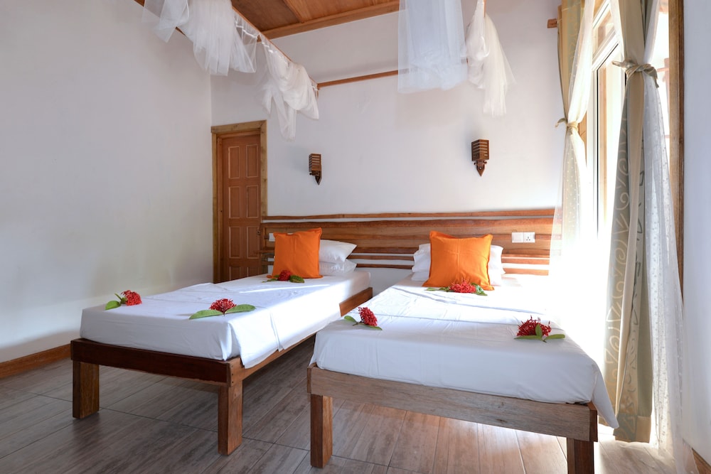 Deluxe Double or Twin Room, 1 Queen Bed, Accessible, Non Smoking photo 2