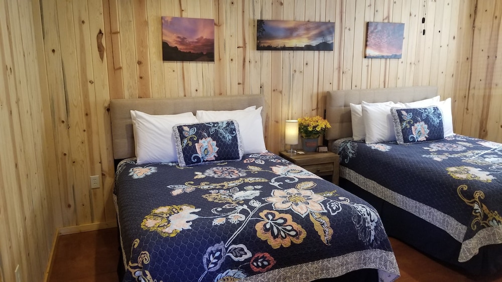 Cabin 4 photo 1