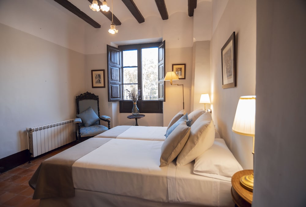 Grand Double Room photo 3