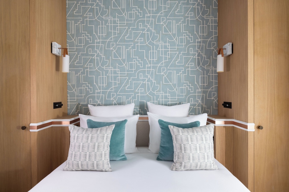 Classic Quadruple Room photo 3