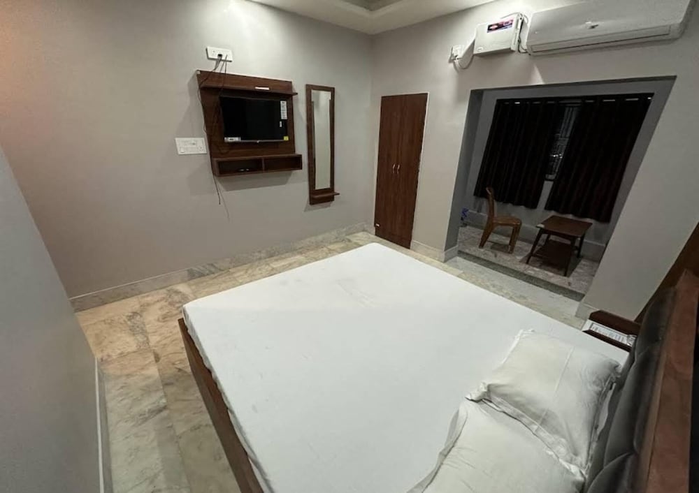 Deluxe Double Room, City View