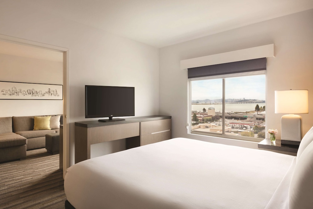 Suite, 1 King Bed with Sofa bed, Bay View - Photo 4
