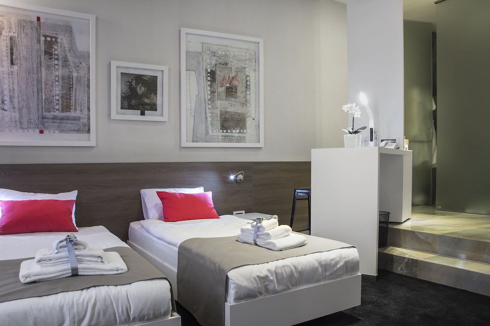 Comfort Twin Room - Photo 1