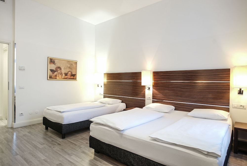 Triple Room - Photo 1