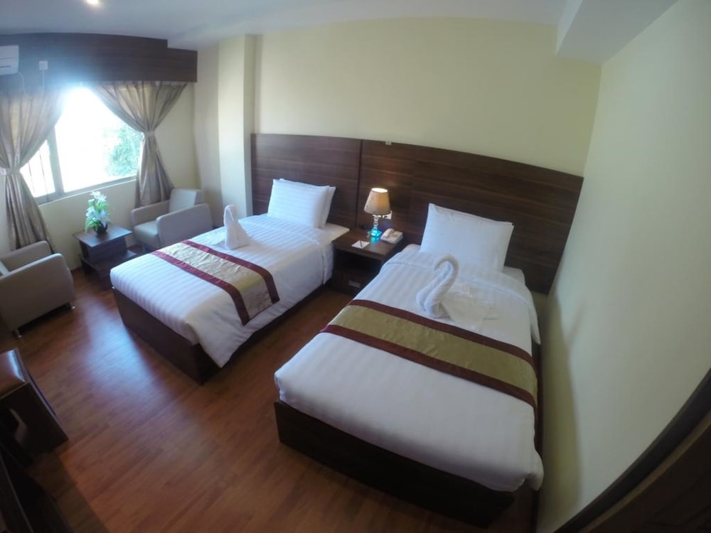 Deluxe Twin Room photo 2
