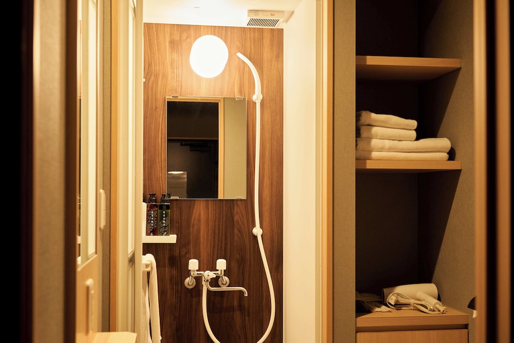 Standard Double Room - Photo 8