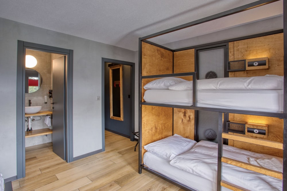 Deluxe Quadruple Room