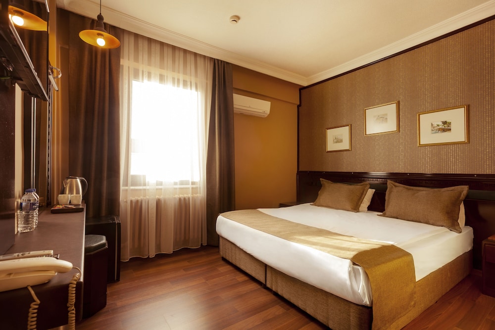 Basic Suite, 1 Queen Bed photo 1