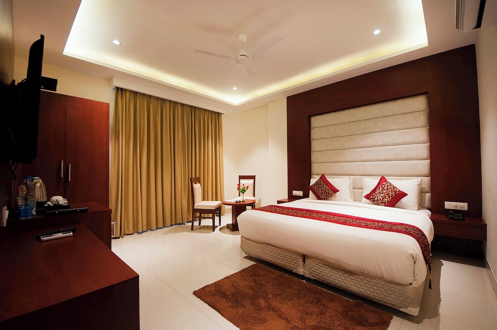 Executive Double Room, 1 King Bed, City View