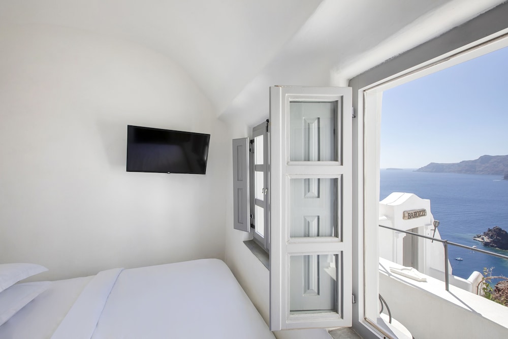 Double Room with Caldera View photo 3