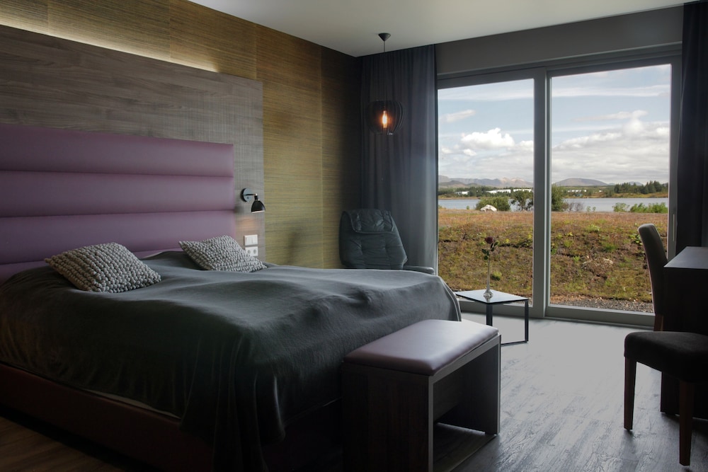 Superior Double Room, Lake View photo 2