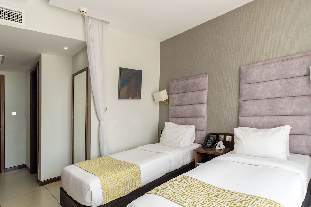 Standard Twin Room, 2 Twin Beds, Non Smoking photo 1