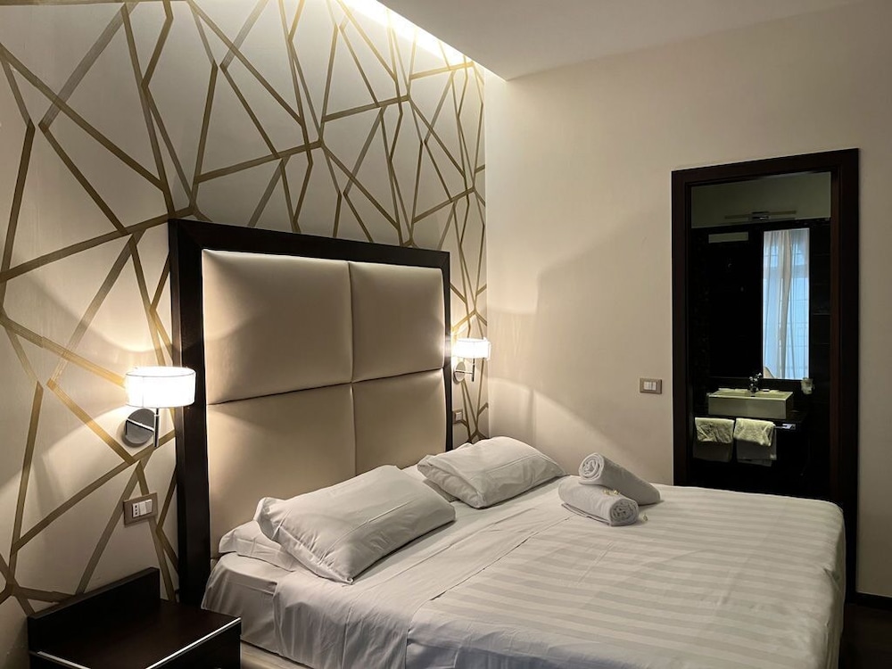 Junior Studio Suite