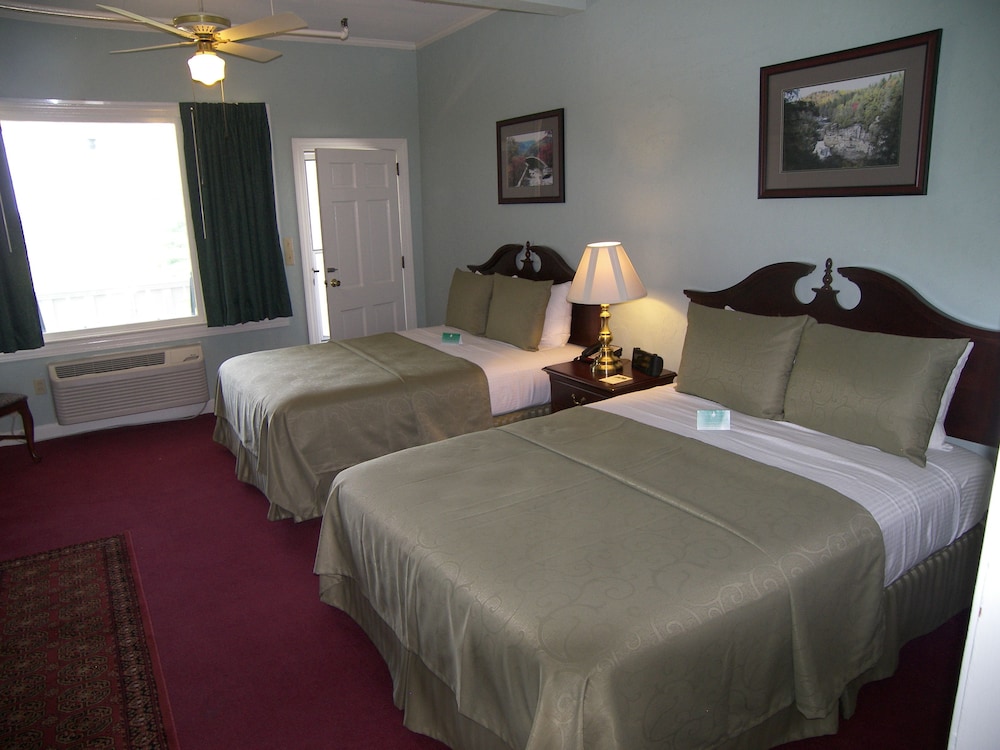 Superior Room, 2 Queen Beds, Balcony