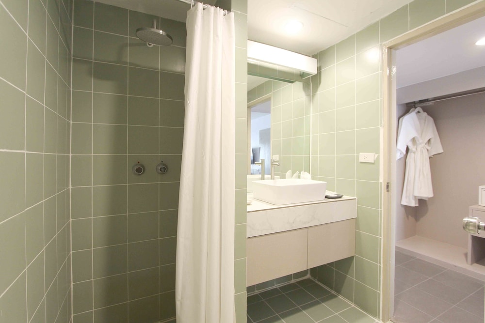Deluxe Twin Room - Photo 5
