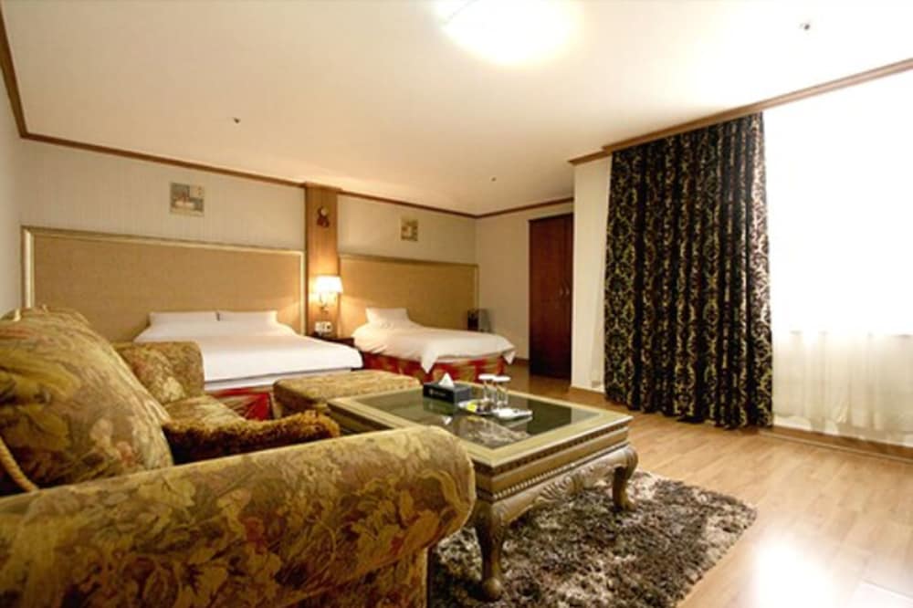 Suite semi (Price for 2, additional charge of 10,000 KRW per person) photo 3