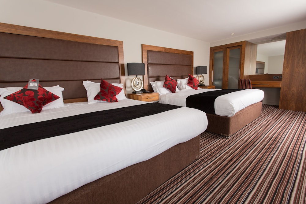 Contemporary Executive Twin Room - Photo 1