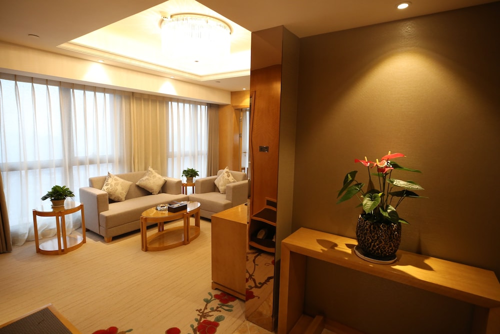 Deluxe Suite photo 3