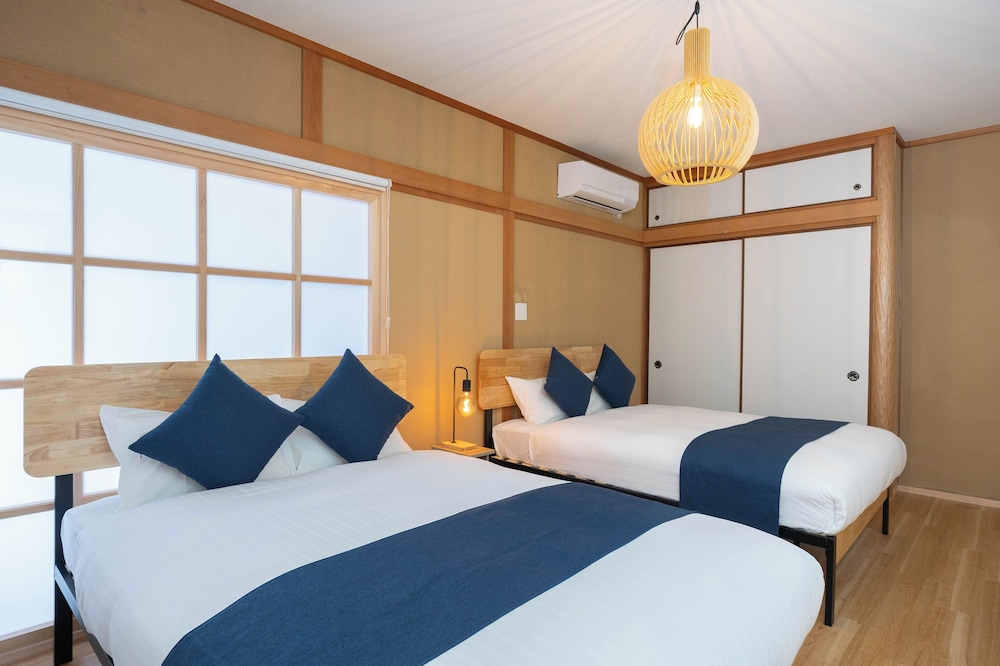Azami Ann SUITE201 photo 2