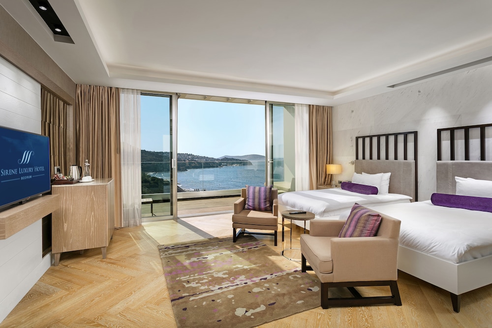 Deluxe Twin Room with Sea View