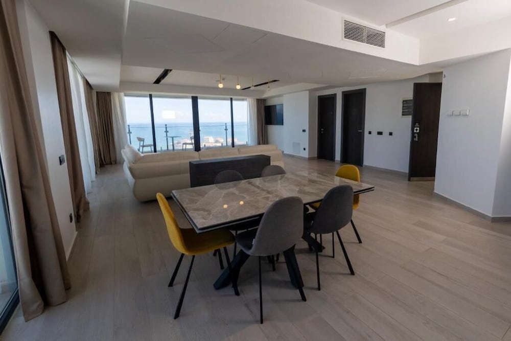 Panoramic Apartment photo 3