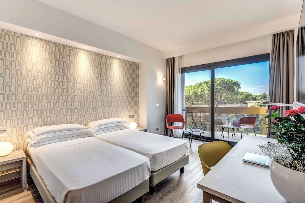 Executive Room, Balcony - Photo 3