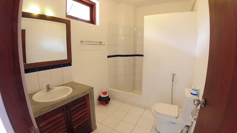 Standard Double Room - Photo 10