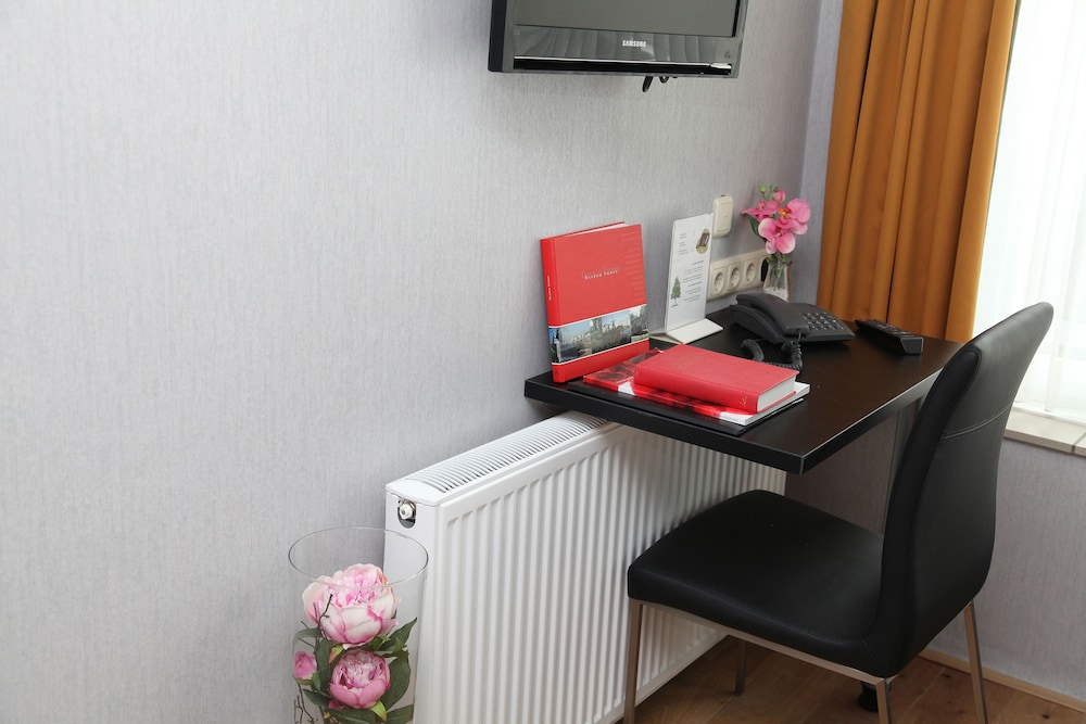 Standard Double Room, 2 Twin Beds photo 3