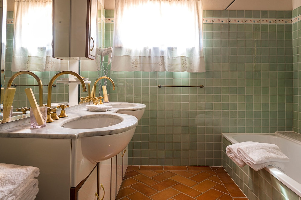 Premium Apartment photo 2