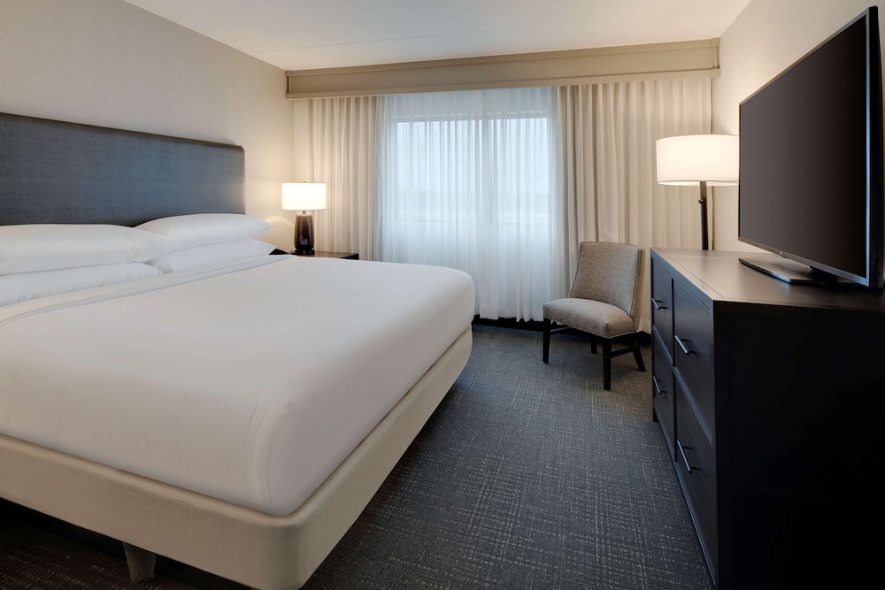 Room, 1 King Bed, Non Smoking - Photo 2