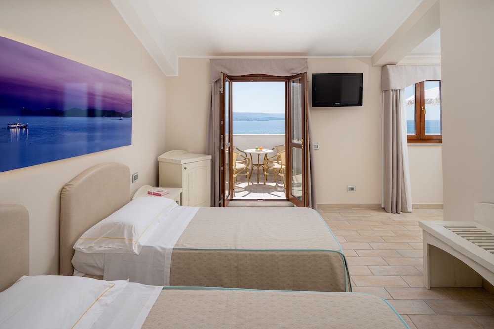 Family Room, Sea View