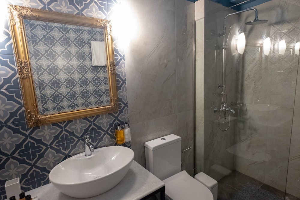 Standard Triple Room photo 2