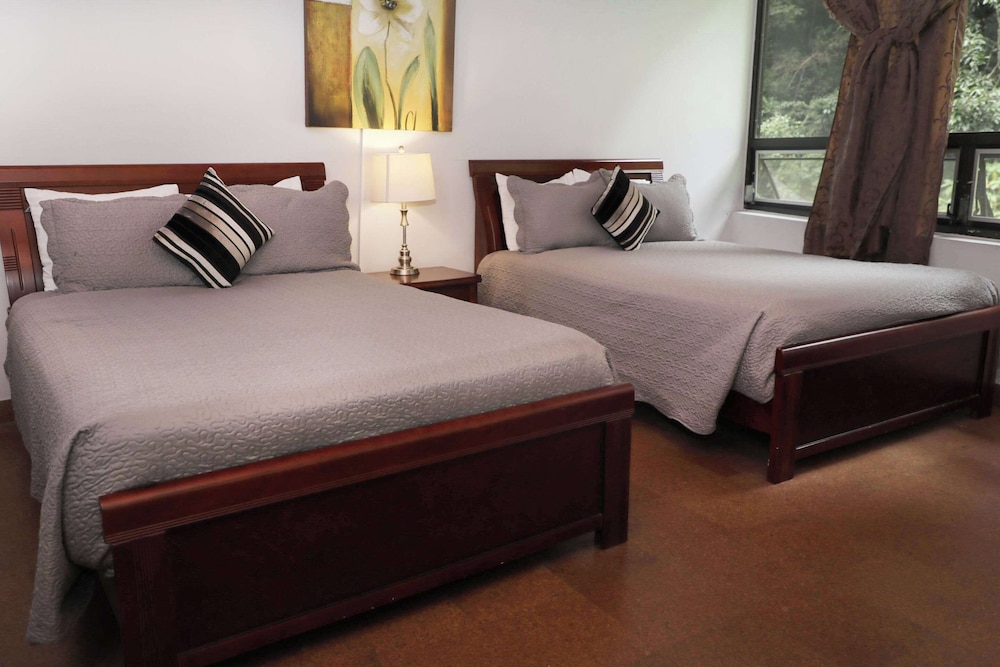 Suite, Multiple Beds, Non Smoking (Efficiency)