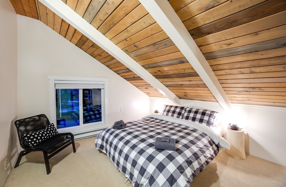 House, 2 Bedrooms, Mountain View