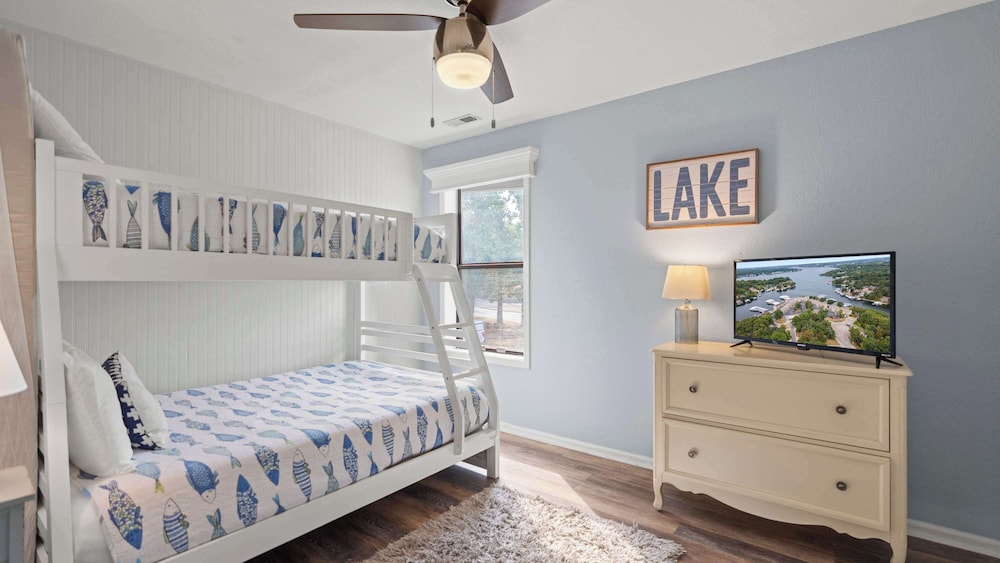 Condo, Multiple Beds, Balcony (Indian Pointe Lake View)